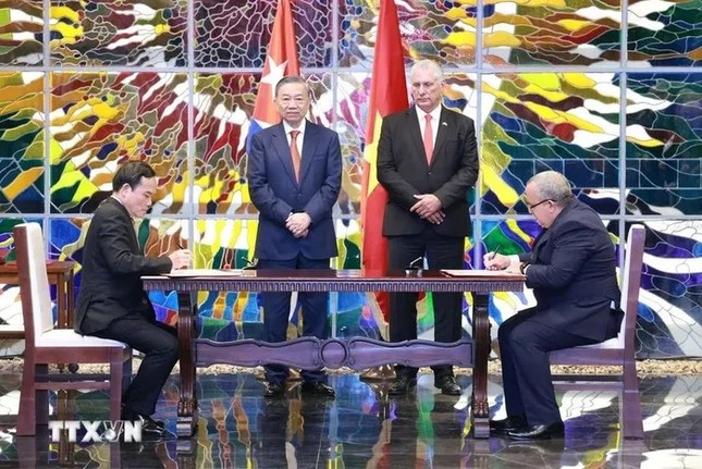 Lễ ký các văn kiện hợp tác Việt Nam - Cuba